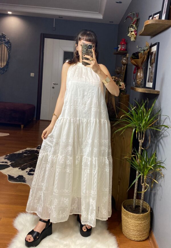 Halter Yaka Nakış Desenli Astarlı Tasarım Şifon Elbise - Görsel 6