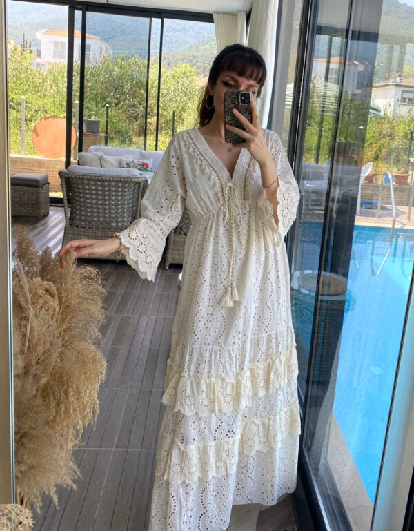 Brode Detaylı Hürrem Model Elbise -Ekru Renk