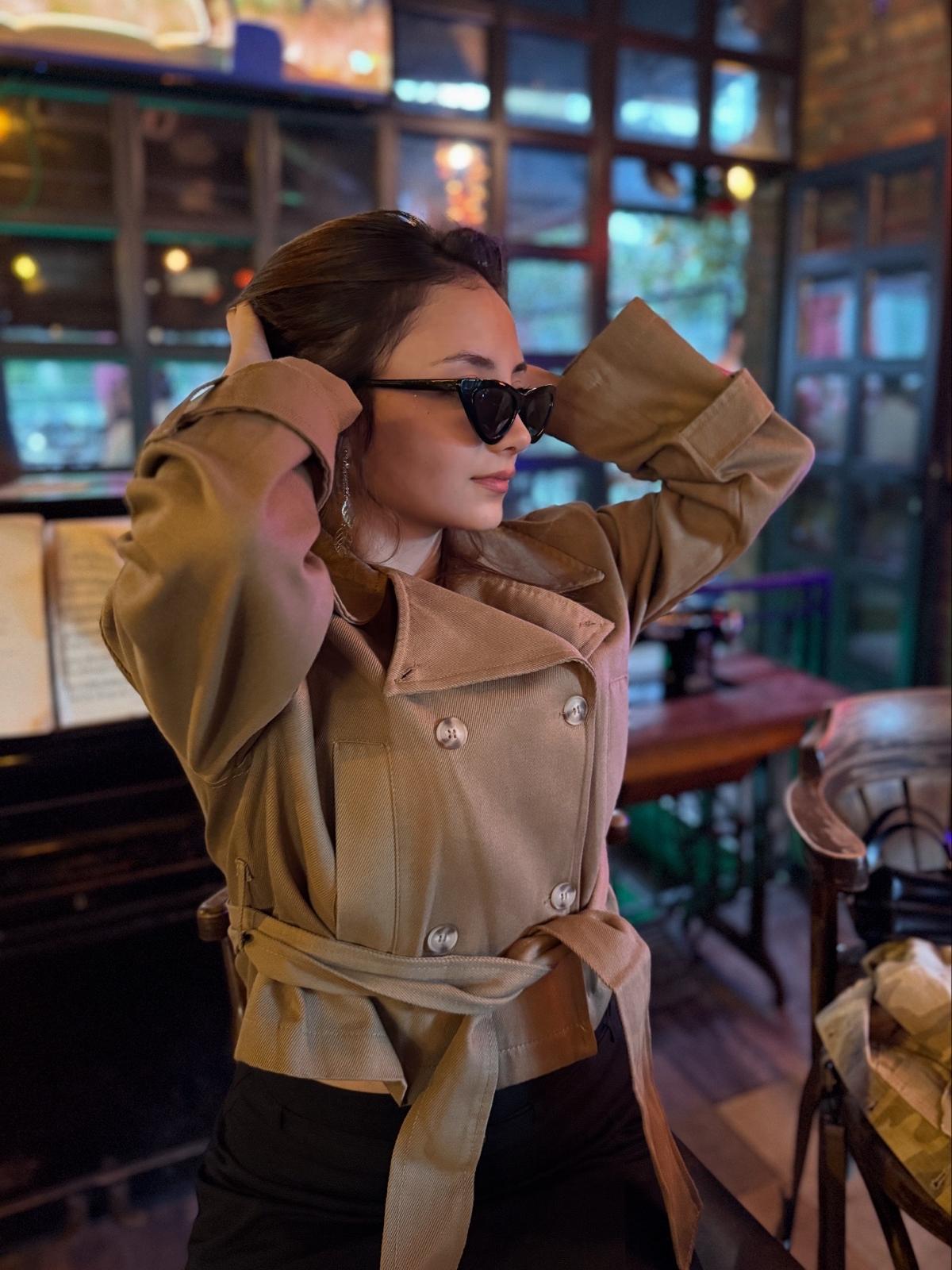 Kadın Kruvaze Kısa Trençkot Camel - Görsel 3