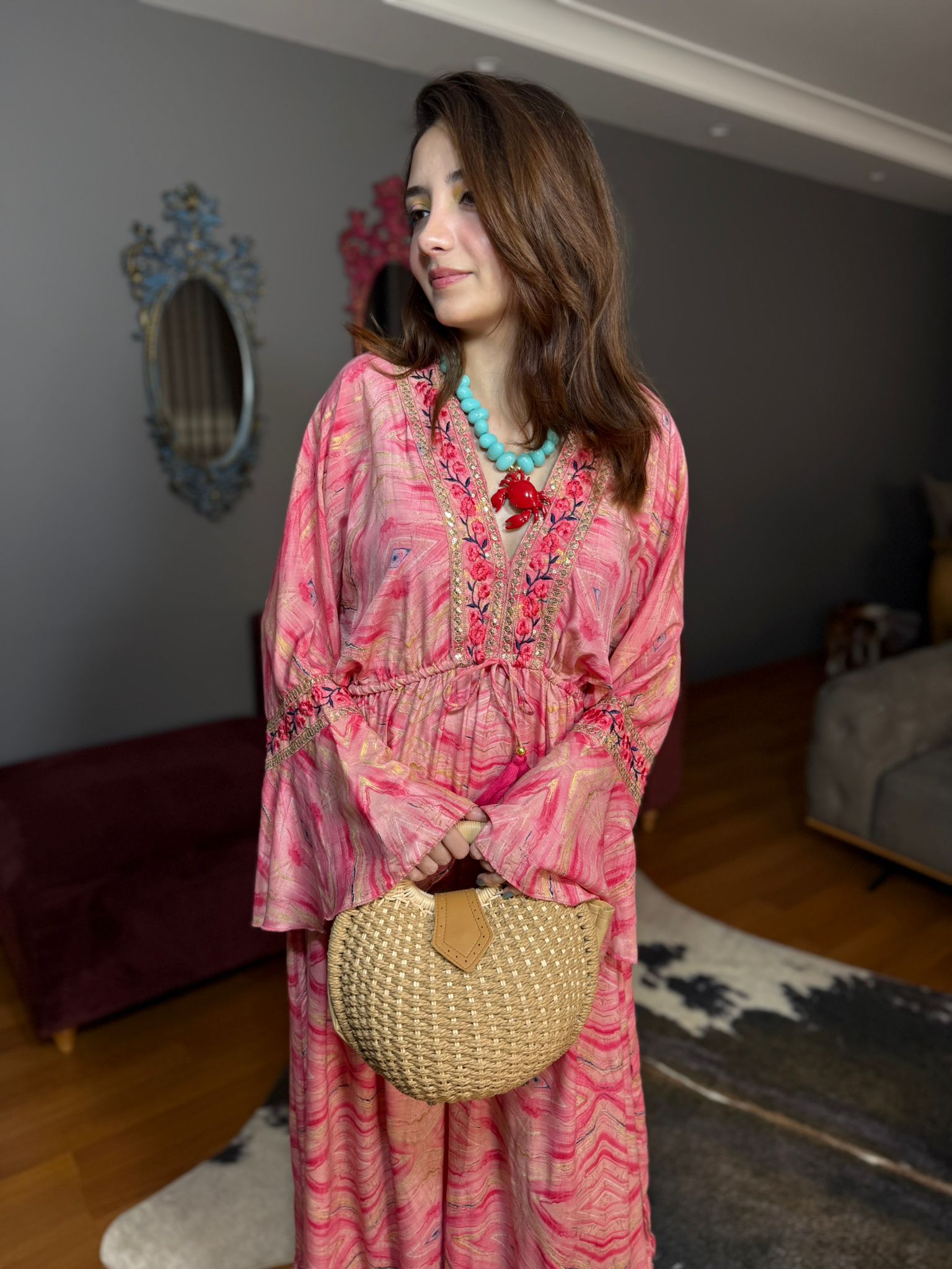 Taş Ve Nakış Detaylı İçi Astarlı Hürrem Kol ithal Elbise-pembe - Görsel 3