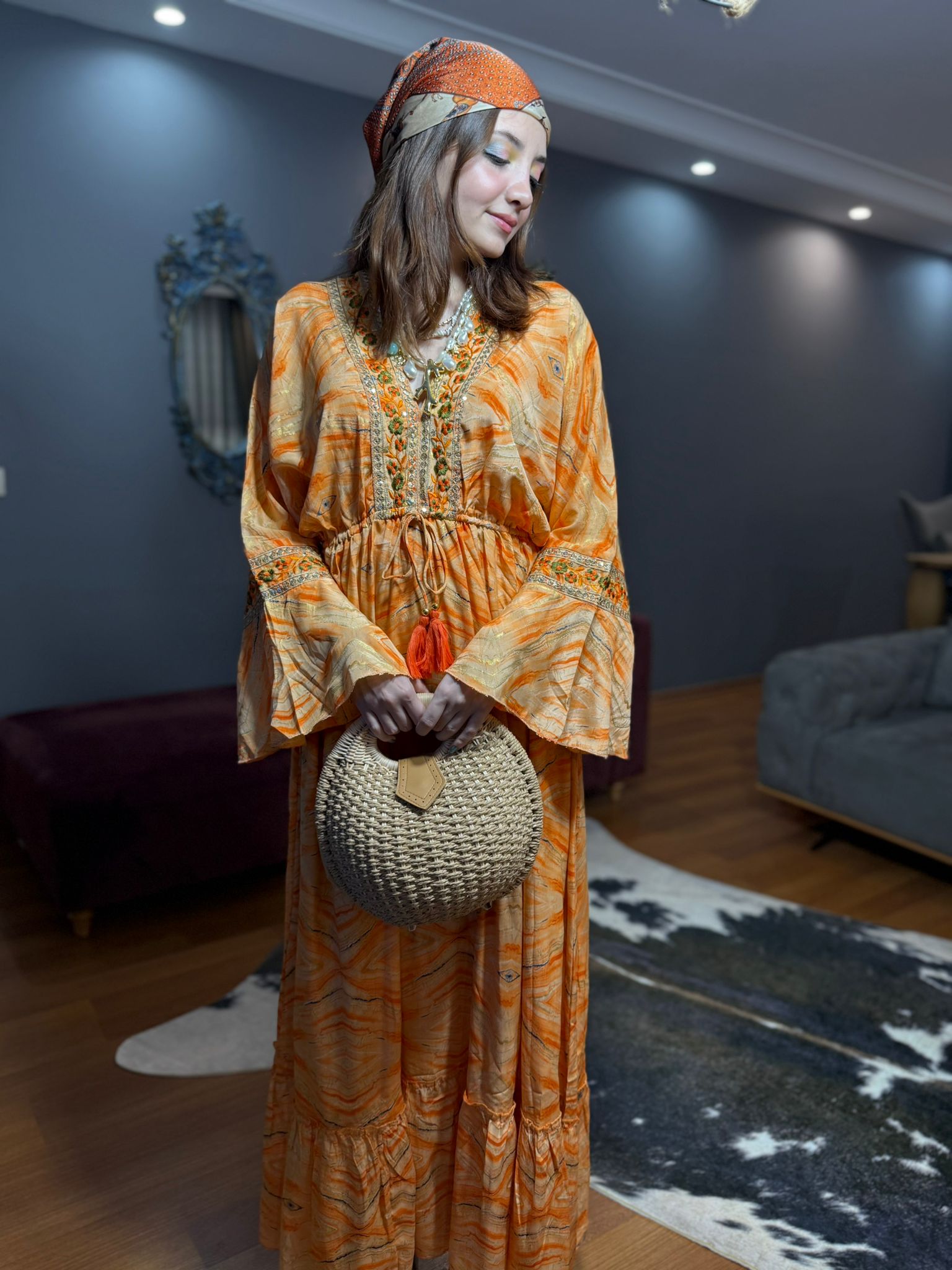 Taş Ve Nakış Detaylı İçi Astarlı Hürrem Kol ithal Elbise-turuncu - Görsel 3