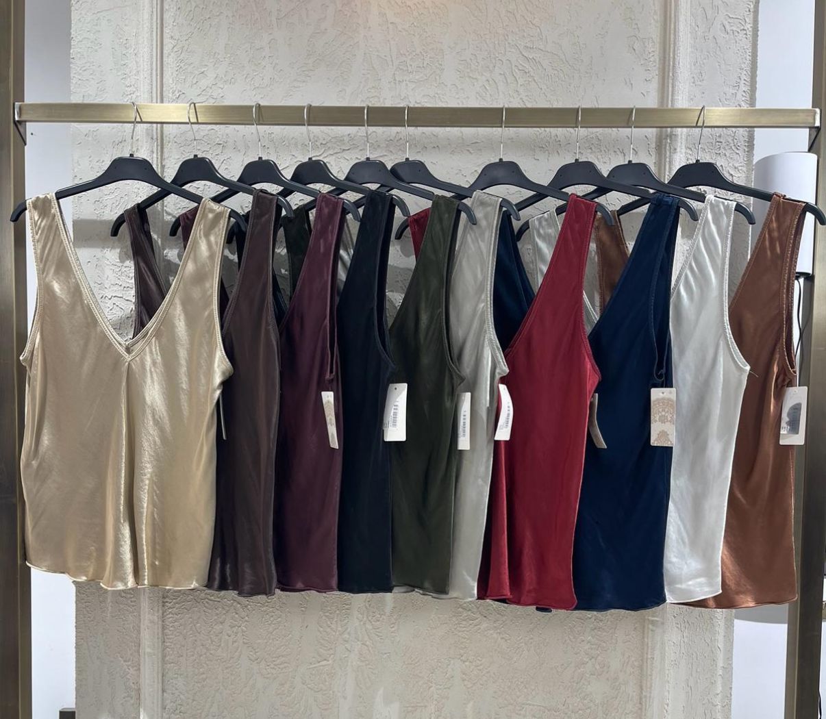 İthal İpek Saten Kalın Askılı Bluz gold - Görsel 2