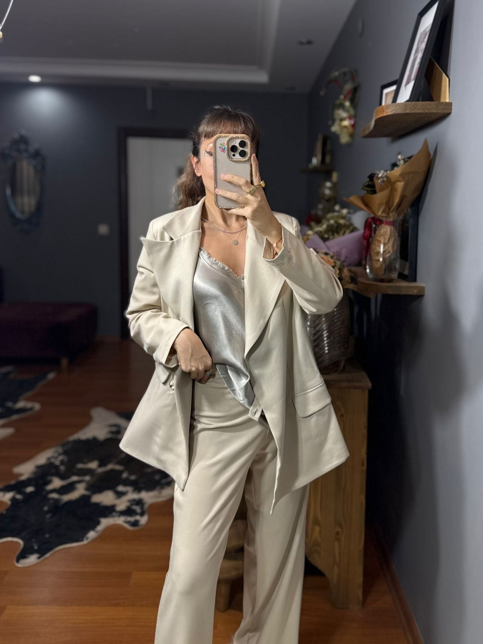 Asimetrik Kesim Oversize Kadın Takım Elbise – Bej - Görsel 5