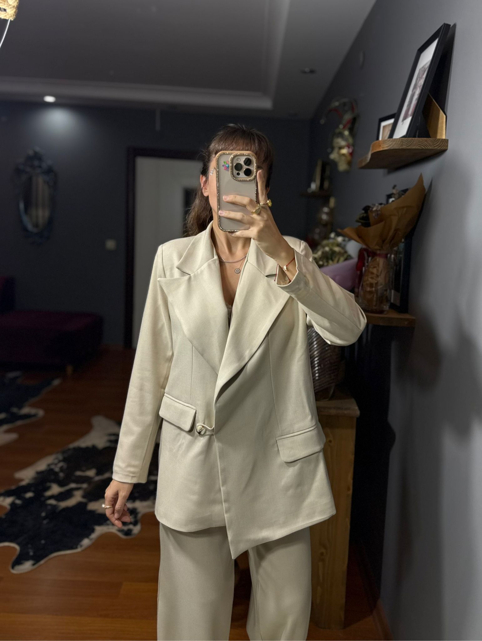 Asimetrik Kesim Oversize Kadın Takım Elbise – Bej - Görsel 10