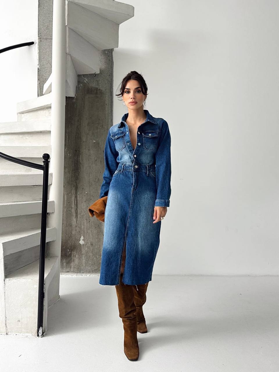 Önden Yırtmaçlı Denim Elbise -Taşlama Detaylı - Görsel 2