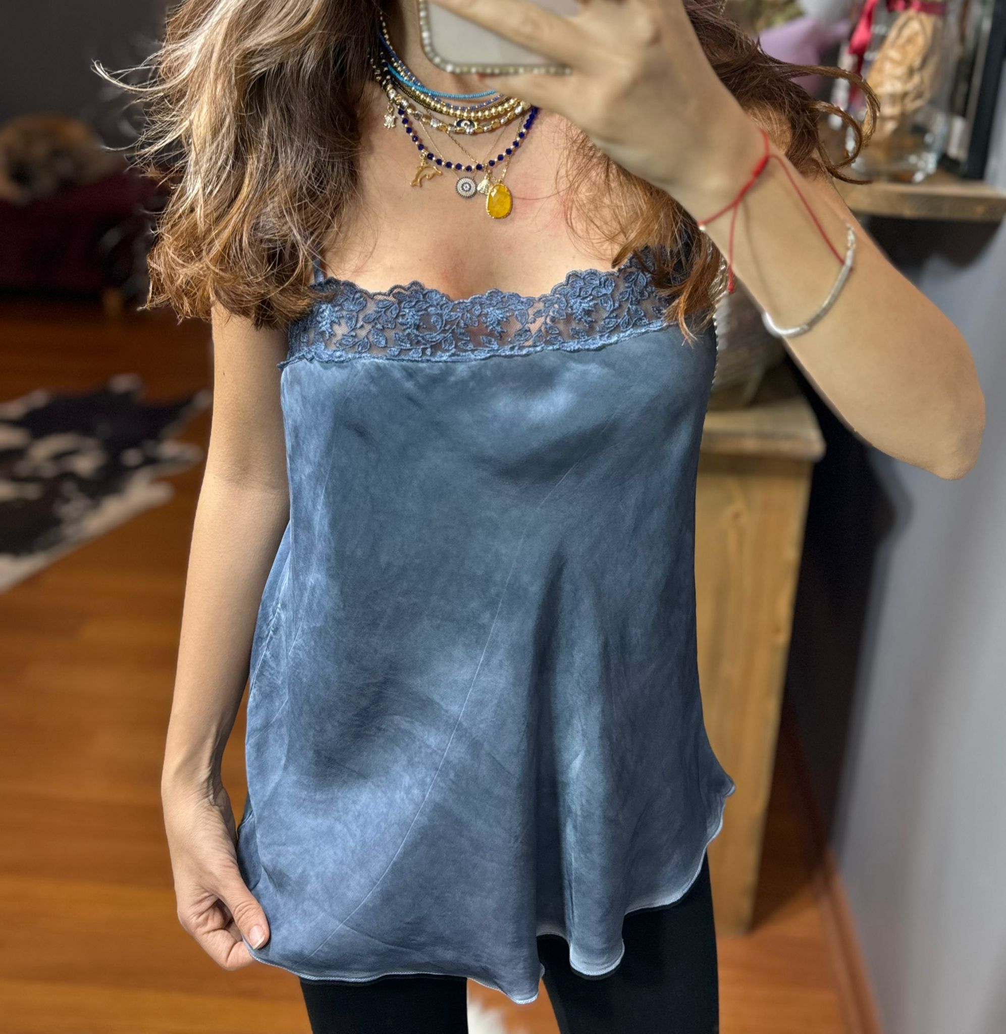 Dantelli İthal İpek Saten Kalın Askılı Bluz-mavi - Görsel 3