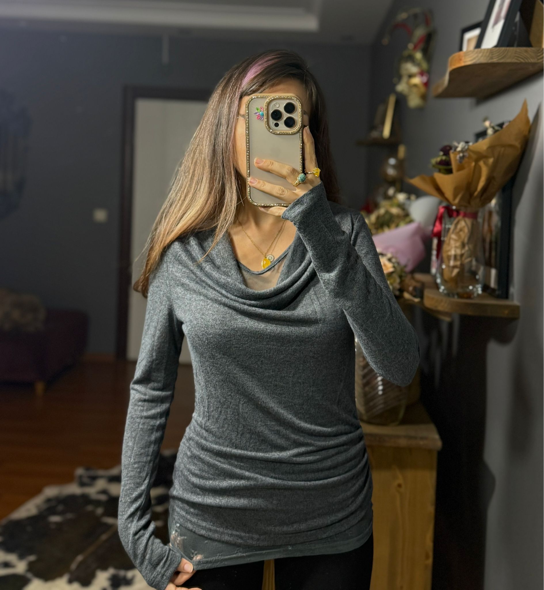 Kadın Dantel Astar Detaylı Degaje Yaka İthal Bluz-Gri - Görsel 3