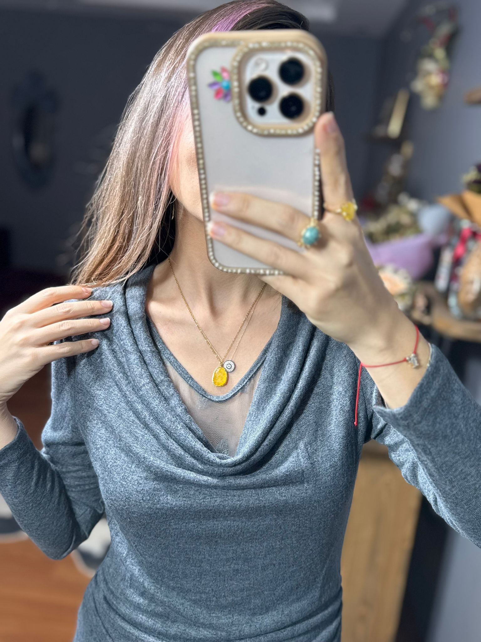 Kadın Dantel Astar Detaylı Degaje Yaka İthal Bluz-Gri - Görsel 6