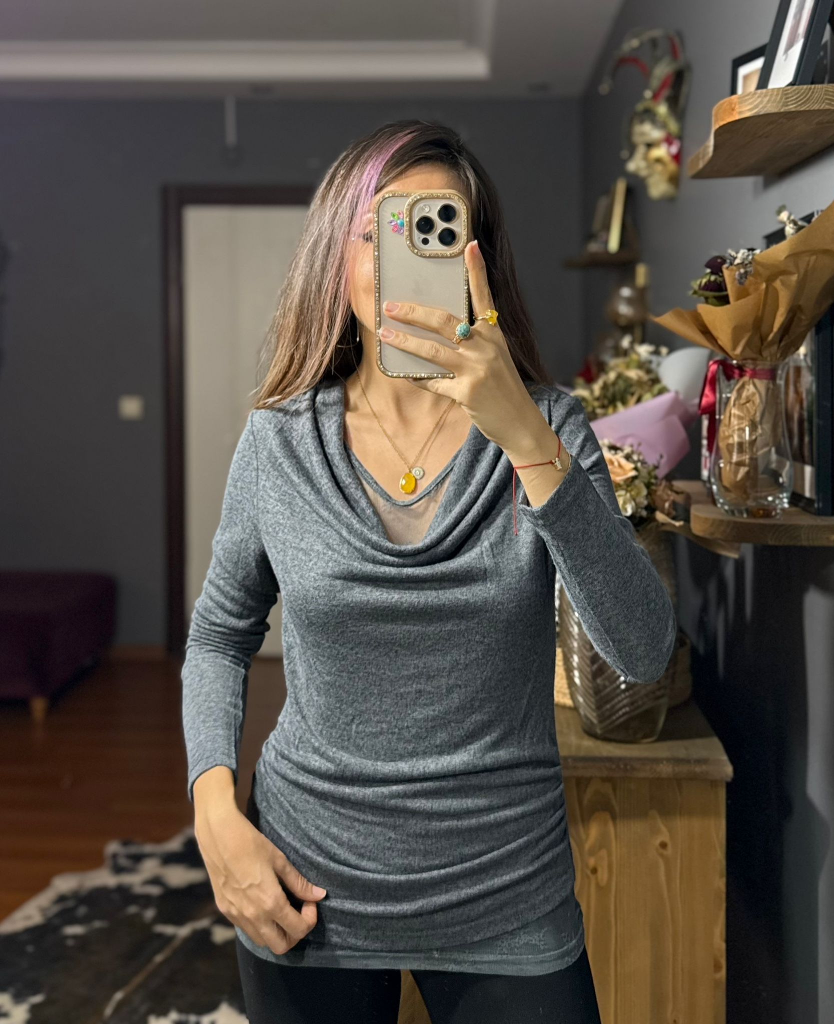 Kadın Dantel Astar Detaylı Degaje Yaka İthal Bluz-Gri - Görsel 7