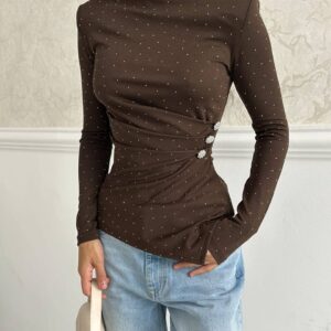 Taşlı Bel Detaylı Asimetrik Kadın Bluz – Şık ve Zarif Fit Kesim - Kahve