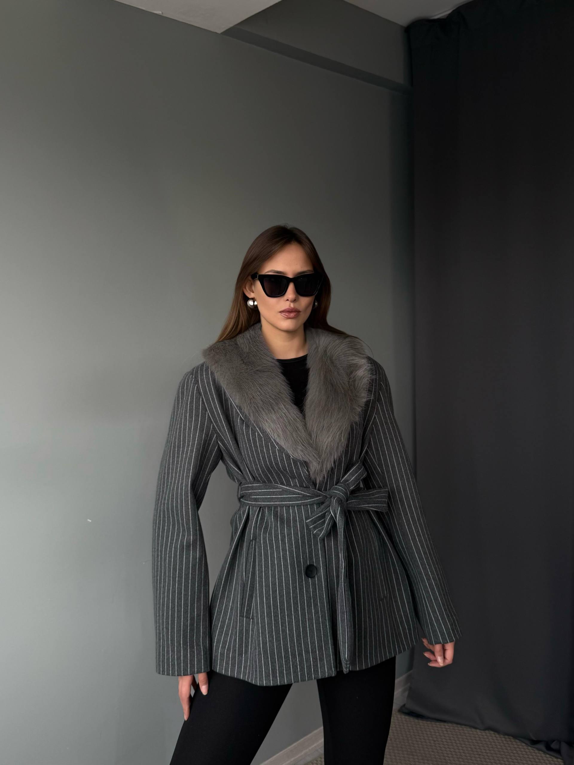 Premium Kalite Kürk Detaylı Kaşe Kaban - Görsel 3